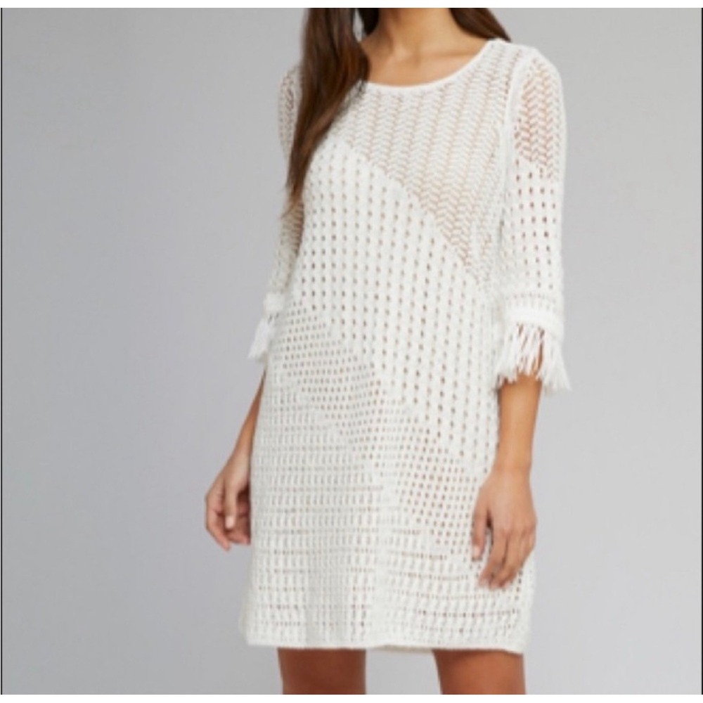 Coastal White Crochet Knit Boho Fringe Sleeve Shift Dress Medium Scoop Lined